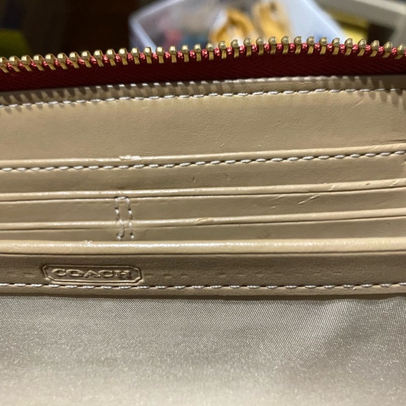 Coach Wallet as is condition - Picture 7 of 13